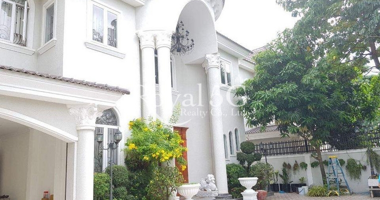 villa for sale