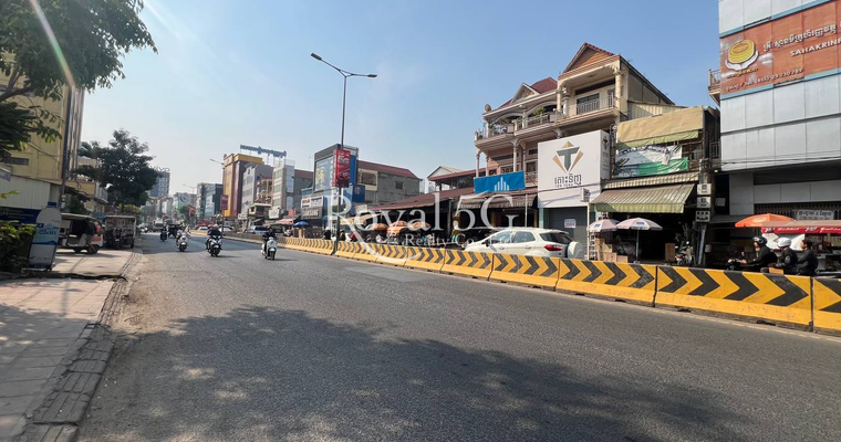 2Shophouse for rent-271blvd