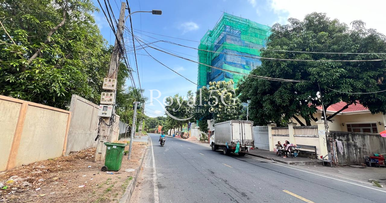 ផ្ទះសម្រាប់លក់- ជ្រោយចង្វារ