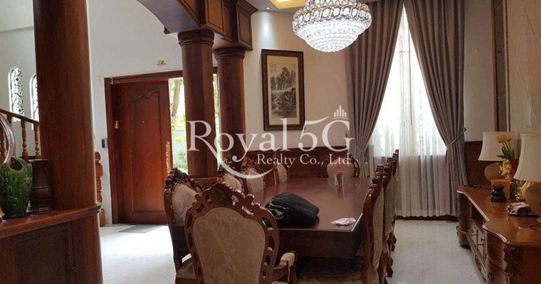 villa for sale
