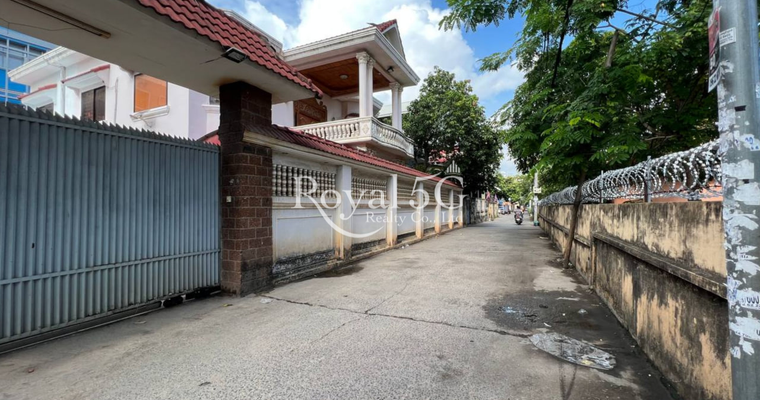 ផ្ទះសម្រាប់លក់ នៅឬស្សីកែវ