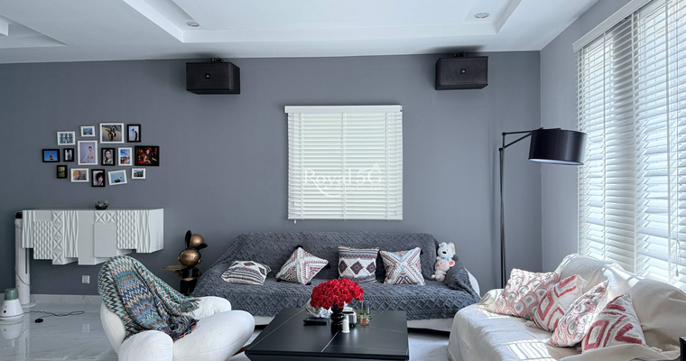 ផ្ទះសម្រាប់លក់ថ្មីស្អាតមានដេគ័ររួចស្រេចំនើប០១កប់ស្រូវ