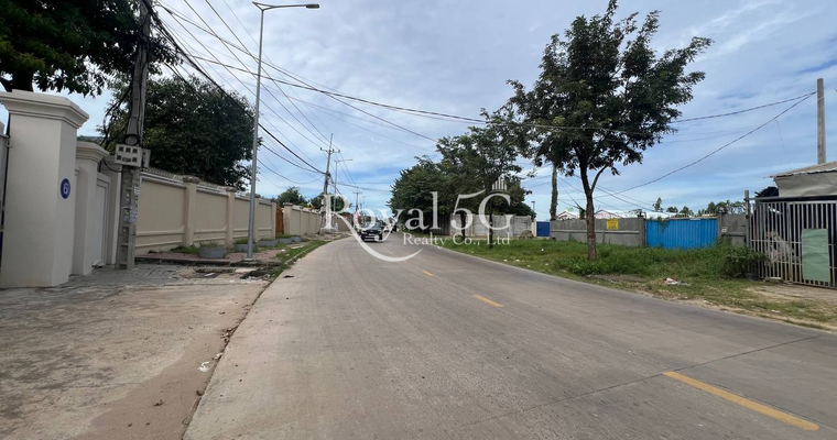 ដីសម្រាប់លក់នៅផ្លួវ1800