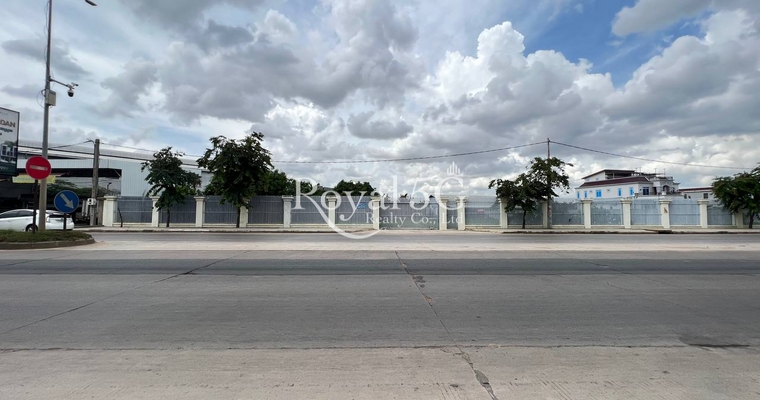 LAND FOR RENT HANOI STRETT