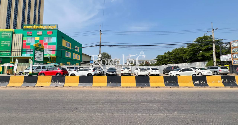 Land for rent at 598