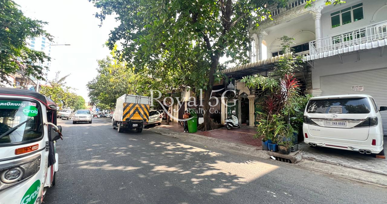 Shophouse for rent - Khan Daun Penh