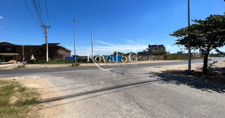 WAREHOUYSE FOR RENT STREET 1800 RUSSEY KEO