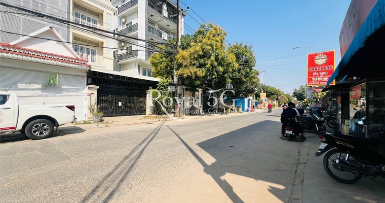 Flat For Sale Sangkat Nirouth Khan Chbar Ampov