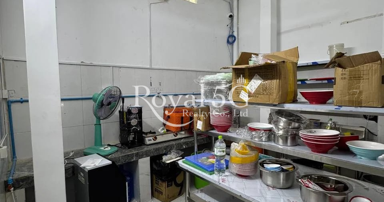 Shophouse For Rent - Near Toultompoung Pagoda