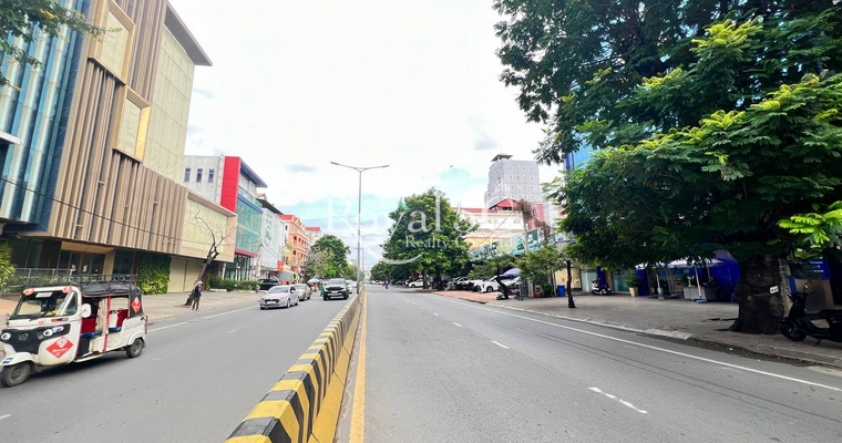 Building For Rent- Mao Tse Tong