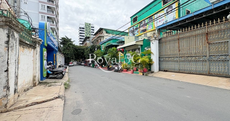 House For Rent/Sale - Toul Tompong 2