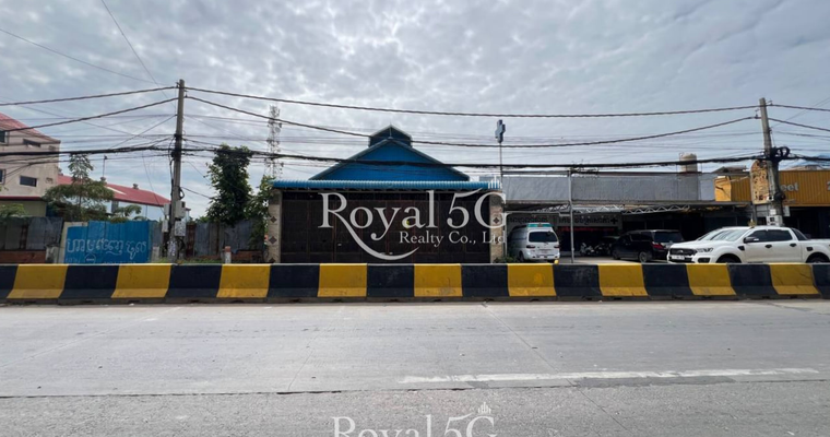 ឃ្លាំងសម្រាប់ជួលនៅផ្លុវចាតិលេខ5