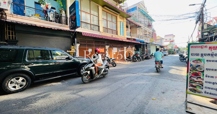 Hpuse for rent at phsar depo