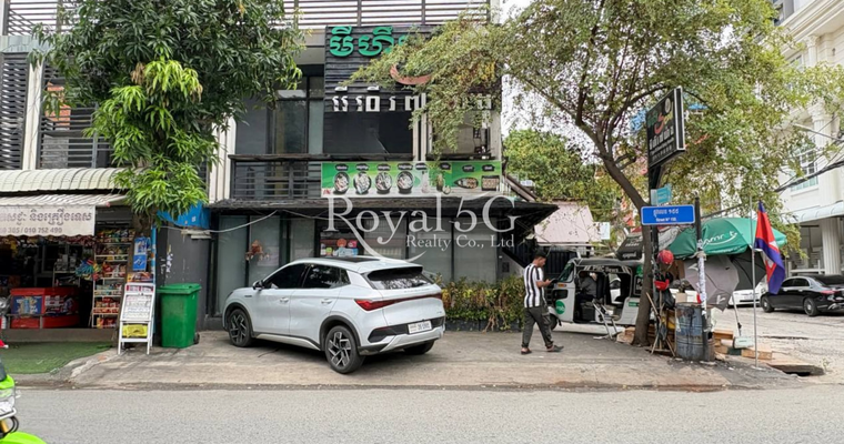 Shop for rent-Sangkat ToulTomPoung 1