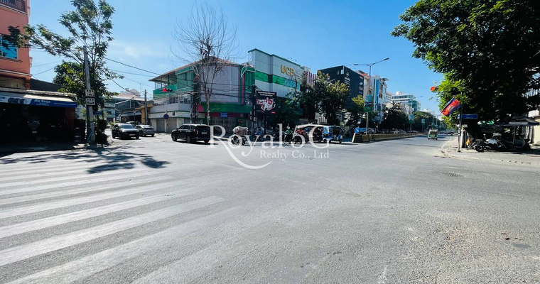 ផ្ទះសម្រាប់ជួលផ្លូវម៉ោងសេទុង/ភ្នំពេញ