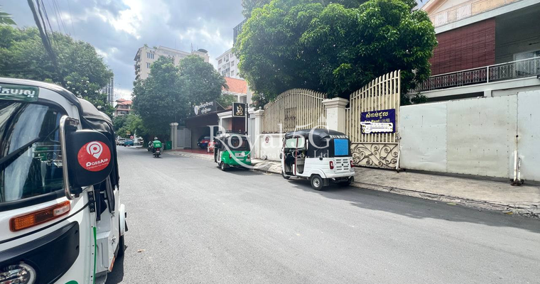 Villa For rent- Bkk1