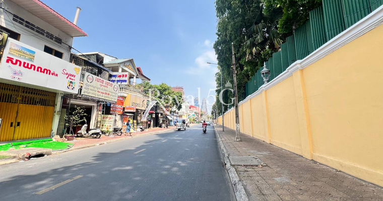 House For Sale- Daun Penh