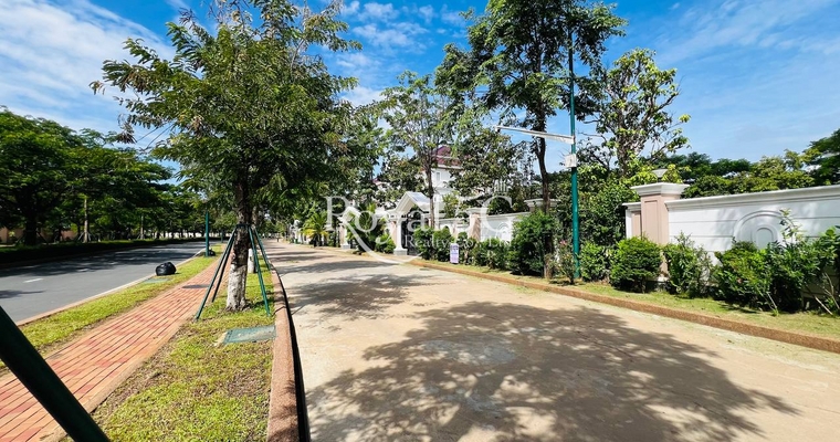 KING VILLA FOR RENT - PENGHOUTH BEONGSNOR NR1