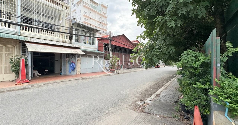 House for Urgent sale - Toul Tompong 2