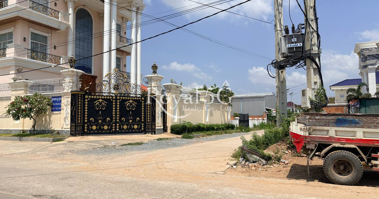 Vila for rent at​ ឬស្សីកែវ