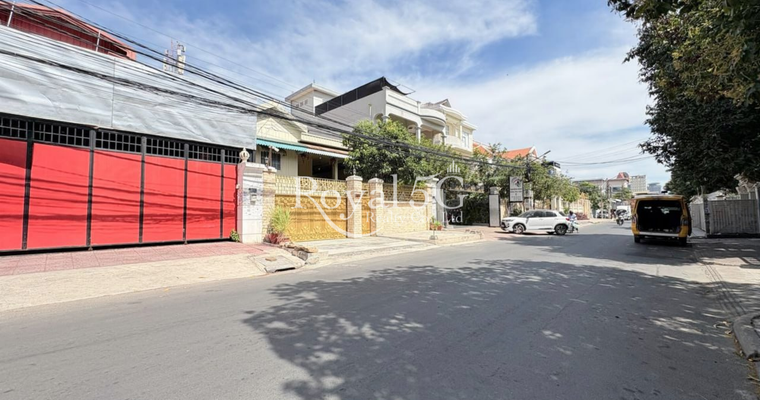 ឃ្លាំងសម្រាប់ជួល- Warehouse  For Rent