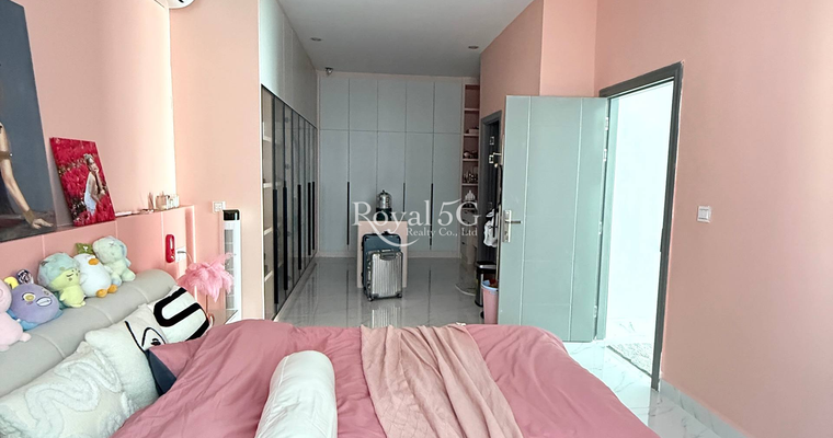 ផ្ទះសម្រាប់លក់ថ្មីស្អាតមានដេគ័ររួចស្រេចំនើប០១កប់ស្រូវ