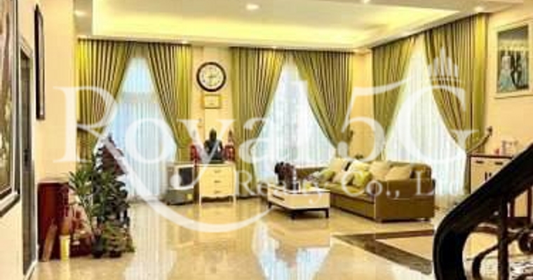 -​king villa for  sale/ rent
