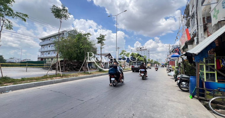 ដីសម្រាប់ជួលផ្លូវ93