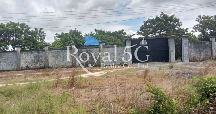 ‼️Urgent land for sale on National Road No. 4 (Kampong Seila). The front of the land faces National Road 4, and the back touches Kampong Seila Creek! Great location for opening a resort or vacation home…