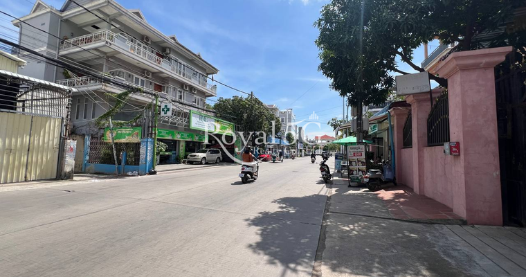 ឃ្លាំងសម្ររាប់ជួល នៅគោកឃ្លាំង