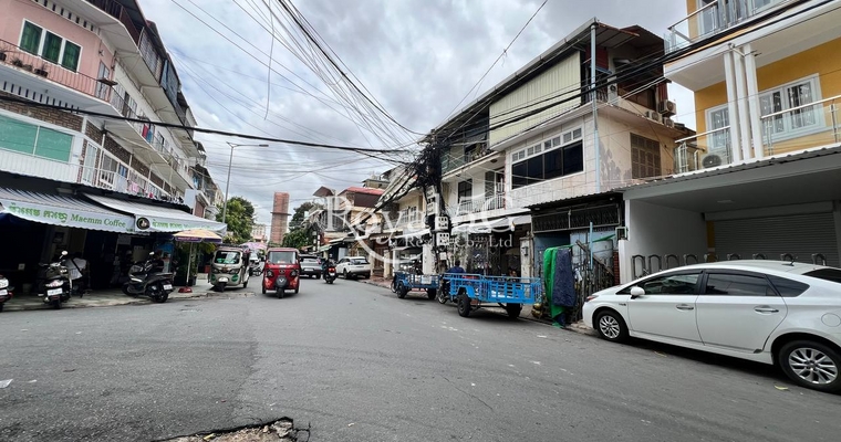Building For Rent- Daun Penh