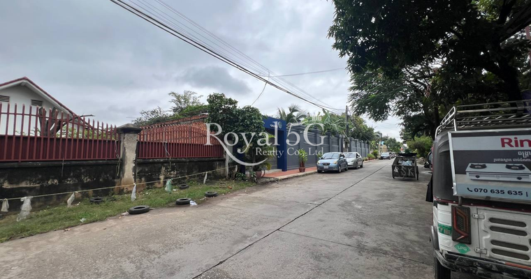 ដីសម្រាប់លក់ ភ្នំពេញថ្មី, សែនសុខ