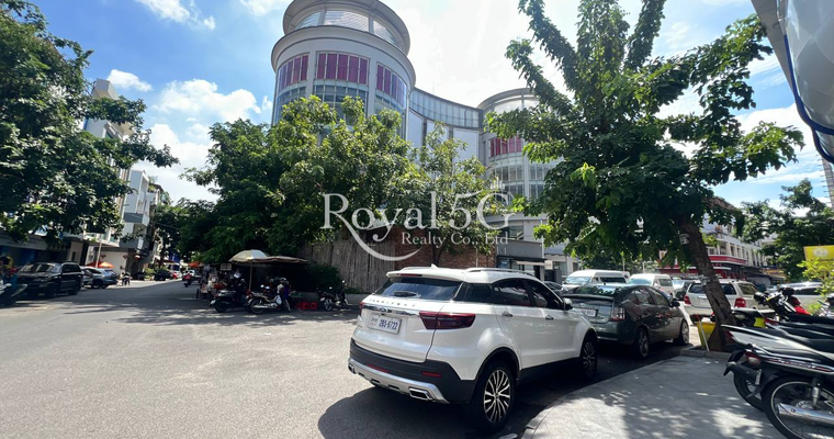 ផ្ទះសម្រាប់ជួល- ទំនប់ទឹក