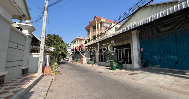 Warehouse for rent at  boung tumpun