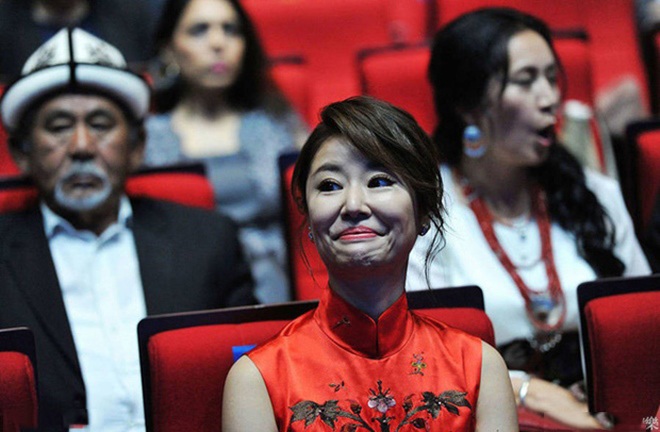Ruby Lin ដែលជារូបភាពថតដោយអ្នកការសែត