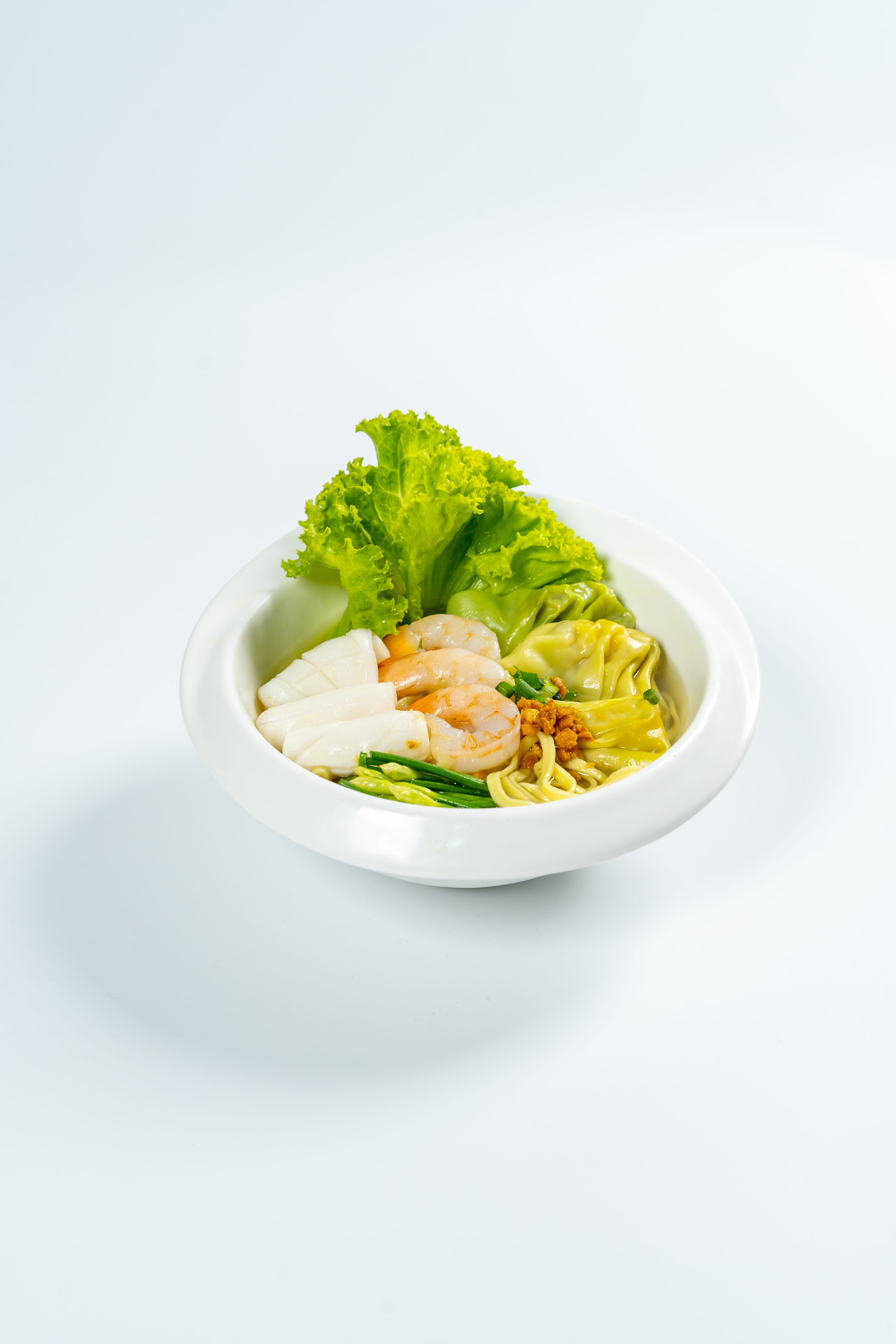 SEAFOOD AND WONTON WITH NOODLE SOUP